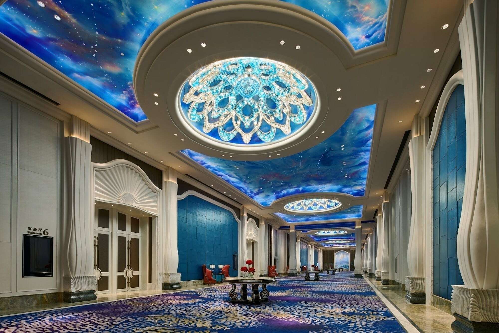 Отель Wanda Realm Qingdao Movie Metropolis Экстерьер фото