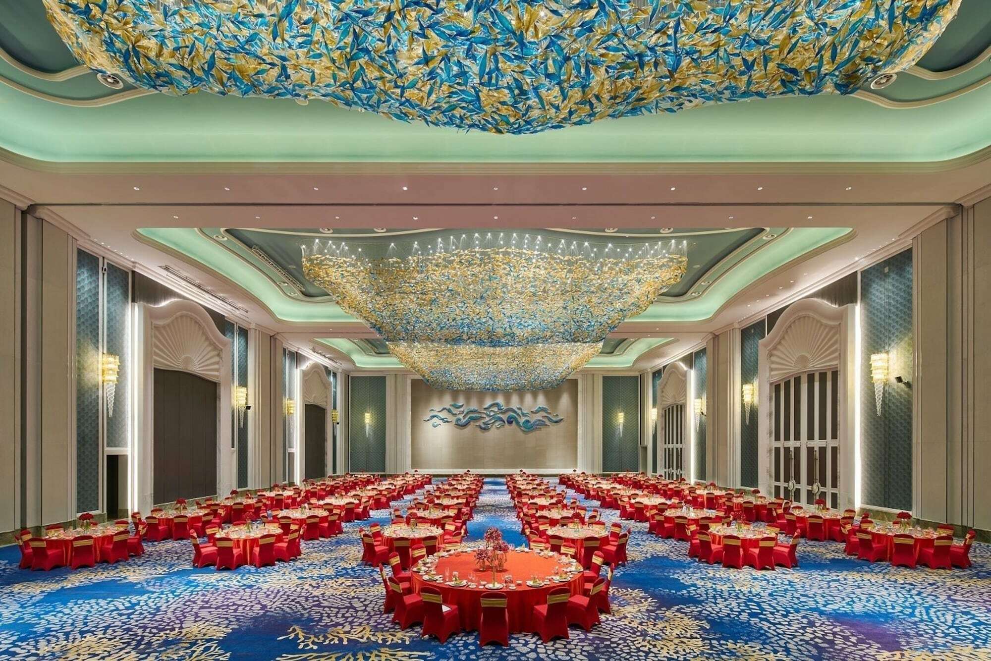 Отель Wanda Realm Qingdao Movie Metropolis Экстерьер фото