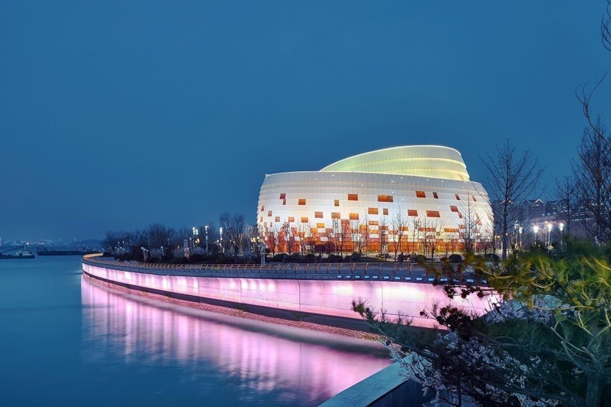 Отель Wanda Realm Qingdao Movie Metropolis Экстерьер фото